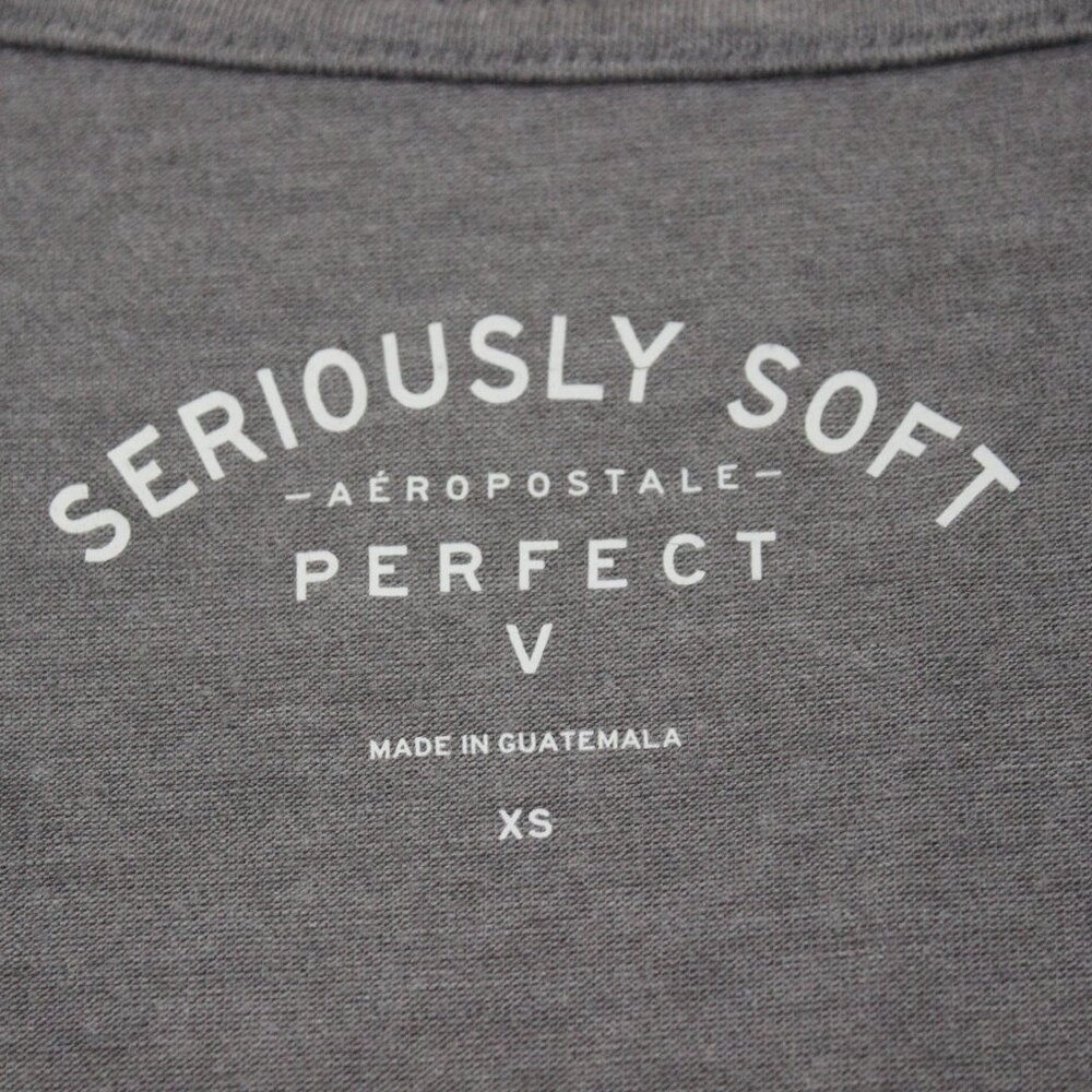 Aéropostale V Neck - Picture 2 of 7